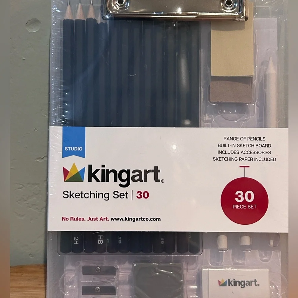 Kinghart Studio 30 Piece Sketching Set